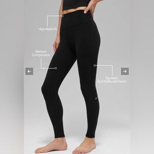 ALO Yoga Classic Black Leggings size M
